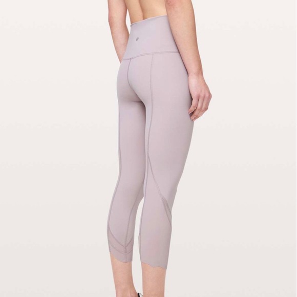 Lululemon Wunder Under Crop II - Picture 4 of 9